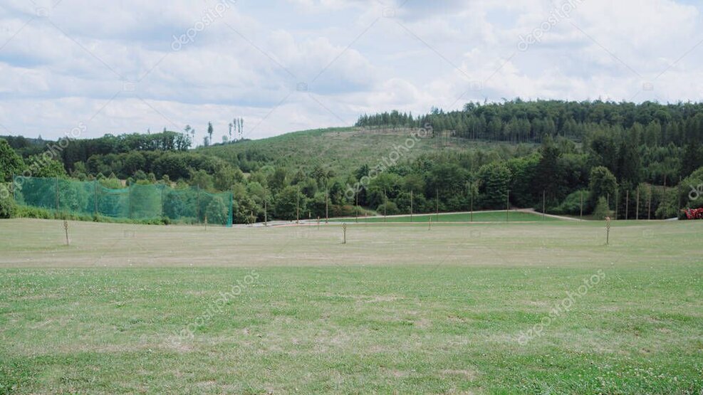 Vue du Golf de Salouel, lieu de la bourse horlogère